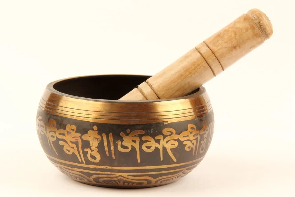 Authentic vs Decorative: Reading the Details in Thangka Art